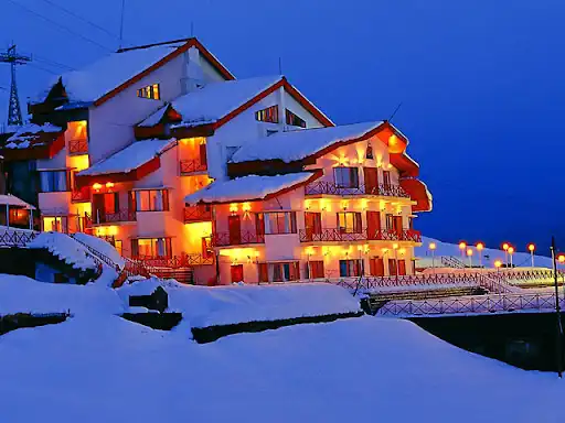 Hotel, Auli