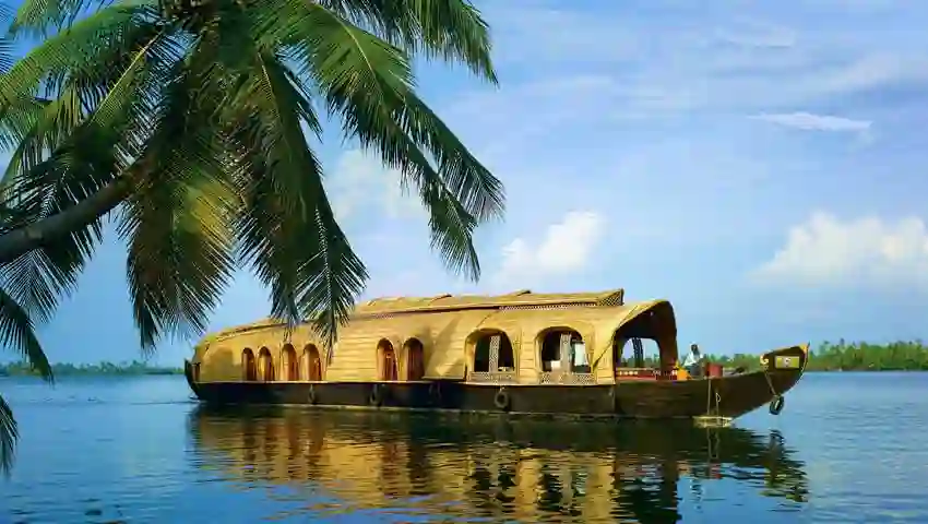 5 Best Places in Kerala to Experience Kerala Backwaters